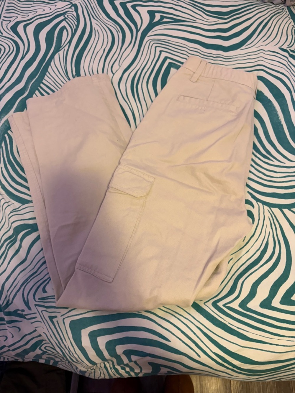 Lightweight Cargo Pants in Beige